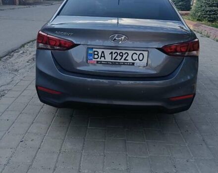 Серый Хендай Акцент, объемом двигателя 1.37 л и пробегом 36 тыс. км за 11500 $, фото 2 на Automoto.ua