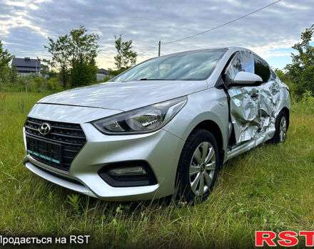 Сірий Хендай Акцент, об'ємом двигуна 1.4 л та пробігом 135 тис. км за 5555 $, фото 2 на Automoto.ua