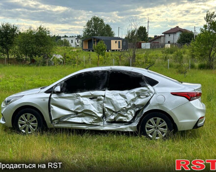 Сірий Хендай Акцент, об'ємом двигуна 1.4 л та пробігом 135 тис. км за 5555 $, фото 8 на Automoto.ua