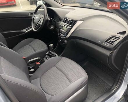 Хендай Акцент 2018 в Полтаве на Automoto.ua Серый Хендай Акцент, объемом двигателя 1.37 л и пробегом 30 тыс. км за 12700 $, фото 11 на Automoto.ua