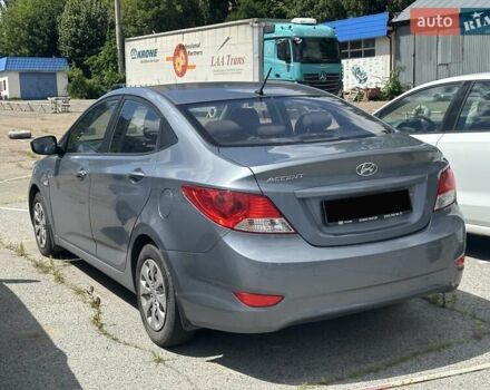 Сірий Хендай Акцент, об'ємом двигуна 1.37 л та пробігом 306 тис. км за 5600 $, фото 1 на Automoto.ua