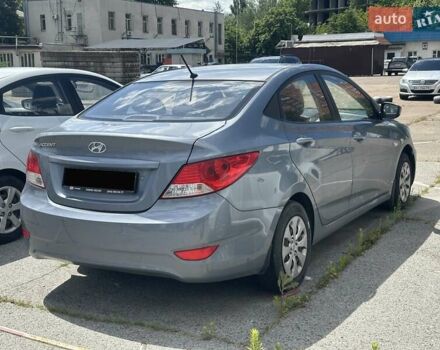 Сірий Хендай Акцент, об'ємом двигуна 1.37 л та пробігом 306 тис. км за 5600 $, фото 2 на Automoto.ua