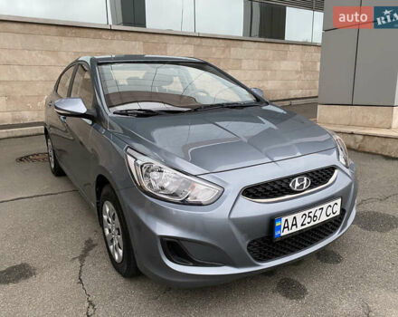 Сірий Хендай Акцент, об'ємом двигуна 1.37 л та пробігом 33 тис. км за 9800 $, фото 3 на Automoto.ua