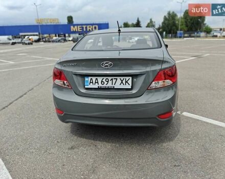 Серый Хендай Акцент, объемом двигателя 1.4 л и пробегом 110 тыс. км за 9300 $, фото 2 на Automoto.ua