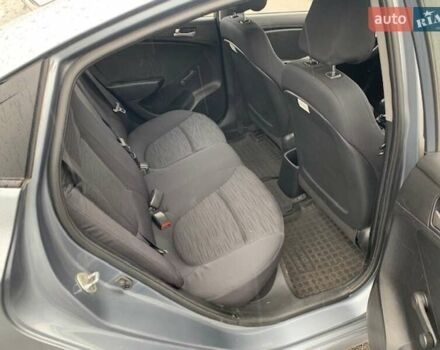 Сірий Хендай Акцент, об'ємом двигуна 1.37 л та пробігом 185 тис. км за 8200 $, фото 13 на Automoto.ua
