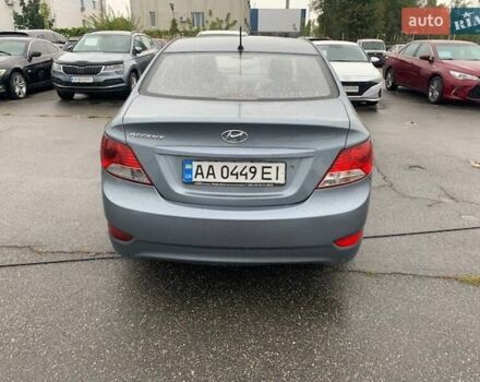 Сірий Хендай Акцент, об'ємом двигуна 1.37 л та пробігом 185 тис. км за 8200 $, фото 4 на Automoto.ua