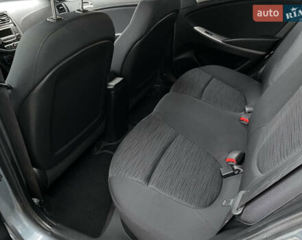 Сірий Хендай Акцент, об'ємом двигуна 1.37 л та пробігом 33 тис. км за 9800 $, фото 50 на Automoto.ua