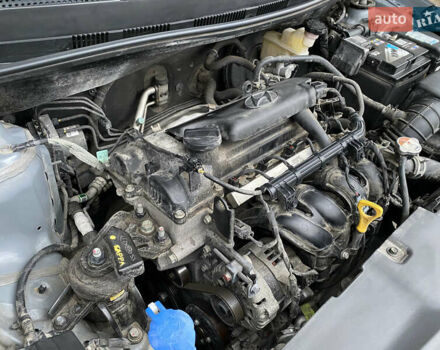 Сірий Хендай Акцент, об'ємом двигуна 1.37 л та пробігом 33 тис. км за 9800 $, фото 61 на Automoto.ua