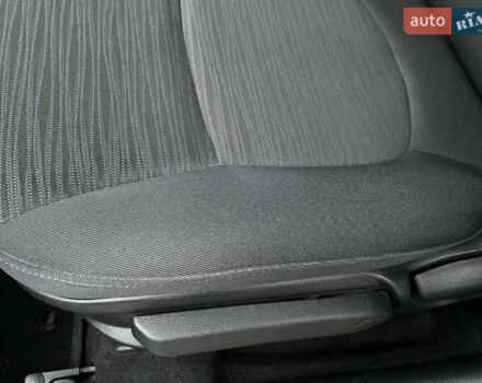 Сірий Хендай Акцент, об'ємом двигуна 1.37 л та пробігом 33 тис. км за 9800 $, фото 34 на Automoto.ua