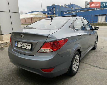 Сірий Хендай Акцент, об'ємом двигуна 1.37 л та пробігом 33 тис. км за 9800 $, фото 7 на Automoto.ua