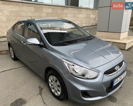 Сірий Хендай Акцент, об'ємом двигуна 1.37 л та пробігом 33 тис. км за 9800 $, фото 14 на Automoto.ua