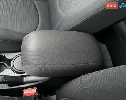 Сірий Хендай Акцент, об'ємом двигуна 1.37 л та пробігом 33 тис. км за 9800 $, фото 43 на Automoto.ua
