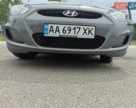Серый Хендай Акцент, объемом двигателя 1.4 л и пробегом 110 тыс. км за 9300 $, фото 12 на Automoto.ua