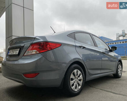Сірий Хендай Акцент, об'ємом двигуна 1.37 л та пробігом 33 тис. км за 9800 $, фото 22 на Automoto.ua