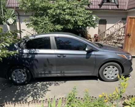 Серый Хендай Акцент, объемом двигателя 1.6 л и пробегом 115 тыс. км за 12000 $, фото 2 на Automoto.ua