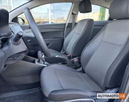 Сірий Хендай Акцент, об'ємом двигуна 1.4 л та пробігом 63 тис. км за 11900 $, фото 12 на Automoto.ua