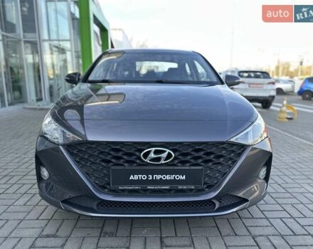 Серый Хендай Акцент, объемом двигателя 1.37 л и пробегом 63 тыс. км за 11900 $, фото 6 на Automoto.ua