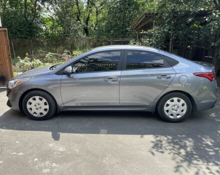 Серый Хендай Акцент, объемом двигателя 1.6 л и пробегом 115 тыс. км за 12000 $, фото 3 на Automoto.ua