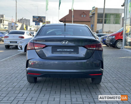 Сірий Хендай Акцент, об'ємом двигуна 1.4 л та пробігом 63 тис. км за 11900 $, фото 4 на Automoto.ua