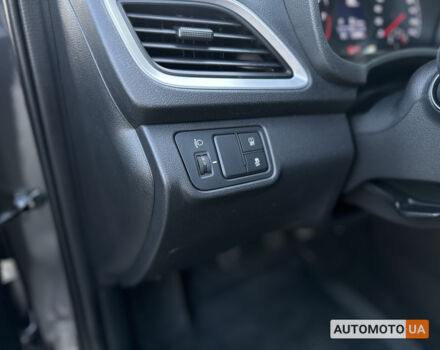 Сірий Хендай Акцент, об'ємом двигуна 1.4 л та пробігом 63 тис. км за 11900 $, фото 18 на Automoto.ua