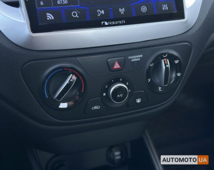 Сірий Хендай Акцент, об'ємом двигуна 1.4 л та пробігом 63 тис. км за 11900 $, фото 22 на Automoto.ua