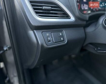 Серый Хендай Акцент, объемом двигателя 1.37 л и пробегом 63 тыс. км за 11900 $, фото 17 на Automoto.ua