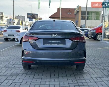 Серый Хендай Акцент, объемом двигателя 1.37 л и пробегом 63 тыс. км за 11900 $, фото 3 на Automoto.ua