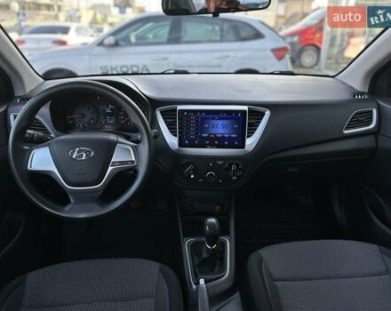 Серый Хендай Акцент, объемом двигателя 1.37 л и пробегом 63 тыс. км за 11900 $, фото 14 на Automoto.ua