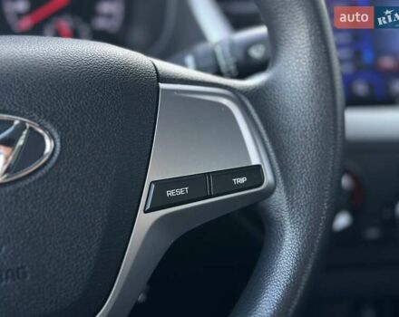 Серый Хендай Акцент, объемом двигателя 1.37 л и пробегом 63 тыс. км за 11900 $, фото 25 на Automoto.ua