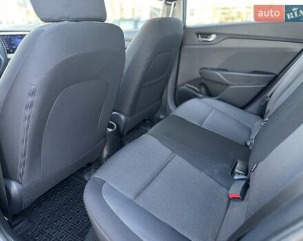 Серый Хендай Акцент, объемом двигателя 1.37 л и пробегом 63 тыс. км за 11900 $, фото 12 на Automoto.ua