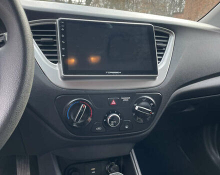 Серый Хендай Акцент, объемом двигателя 1.4 л и пробегом 52 тыс. км за 11400 $, фото 8 на Automoto.ua