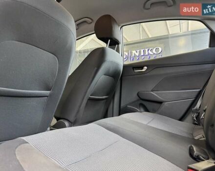 Сірий Хендай Акцент, об'ємом двигуна 1.4 л та пробігом 65 тис. км за 14500 $, фото 27 на Automoto.ua