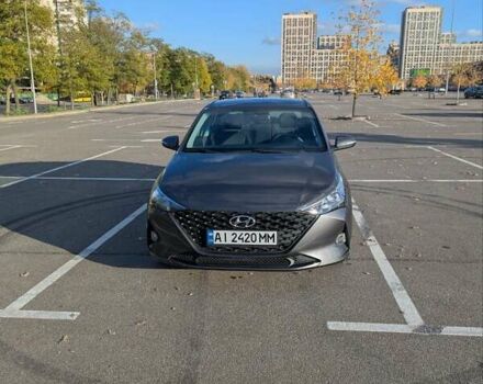 Серый Хендай Акцент, объемом двигателя 1.37 л и пробегом 43 тыс. км за 13500 $, фото 1 на Automoto.ua