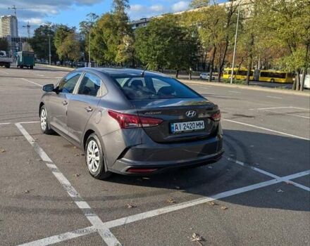 Серый Хендай Акцент, объемом двигателя 1.37 л и пробегом 43 тыс. км за 13500 $, фото 6 на Automoto.ua