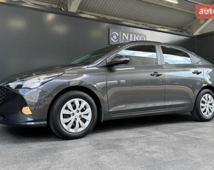 Сірий Хендай Акцент, об'ємом двигуна 1.4 л та пробігом 65 тис. км за 14500 $, фото 9 на Automoto.ua