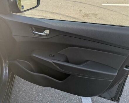 Серый Хендай Акцент, объемом двигателя 1.37 л и пробегом 43 тыс. км за 13500 $, фото 12 на Automoto.ua