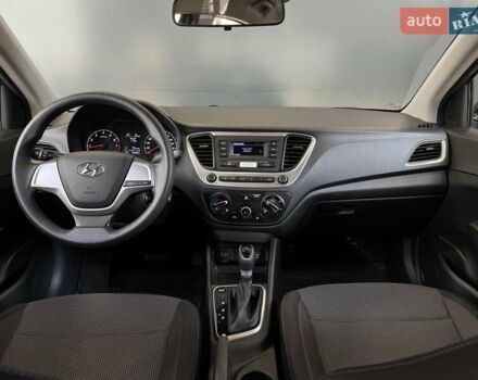 Сірий Хендай Акцент, об'ємом двигуна 1.4 л та пробігом 65 тис. км за 14500 $, фото 20 на Automoto.ua