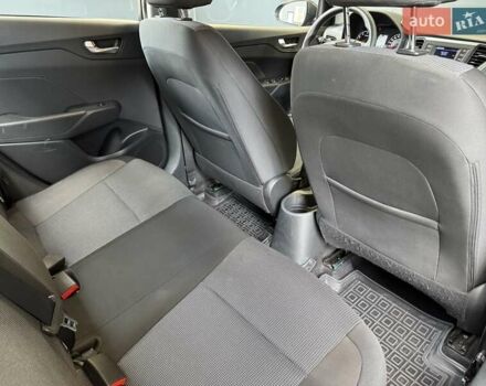 Сірий Хендай Акцент, об'ємом двигуна 1.4 л та пробігом 65 тис. км за 14500 $, фото 26 на Automoto.ua