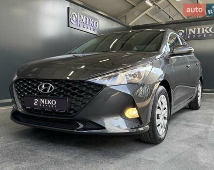 Сірий Хендай Акцент, об'ємом двигуна 1.4 л та пробігом 65 тис. км за 14500 $, фото 1 на Automoto.ua