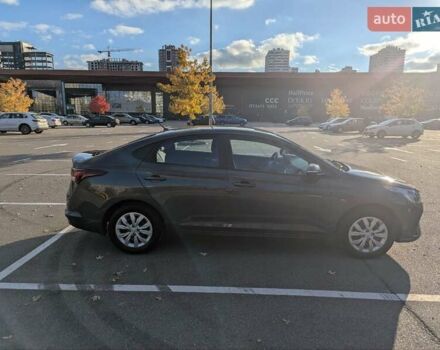 Серый Хендай Акцент, объемом двигателя 1.37 л и пробегом 43 тыс. км за 13500 $, фото 2 на Automoto.ua