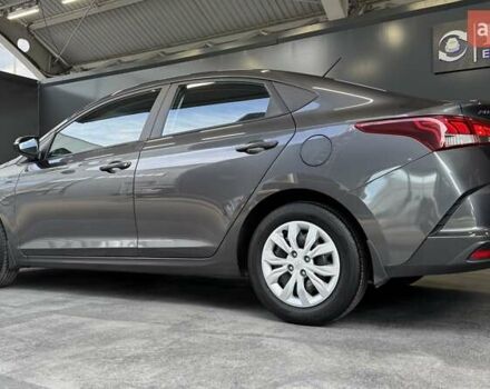 Сірий Хендай Акцент, об'ємом двигуна 1.4 л та пробігом 65 тис. км за 14500 $, фото 13 на Automoto.ua