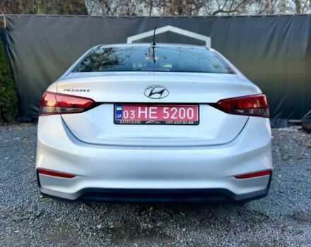 Серый Хендай Акцент, объемом двигателя 1.6 л и пробегом 100 тыс. км за 12200 $, фото 6 на Automoto.ua