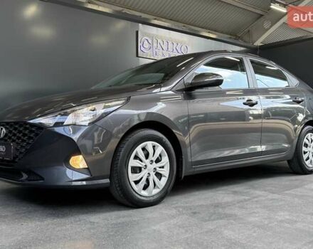 Сірий Хендай Акцент, об'ємом двигуна 1.4 л та пробігом 65 тис. км за 14500 $, фото 7 на Automoto.ua