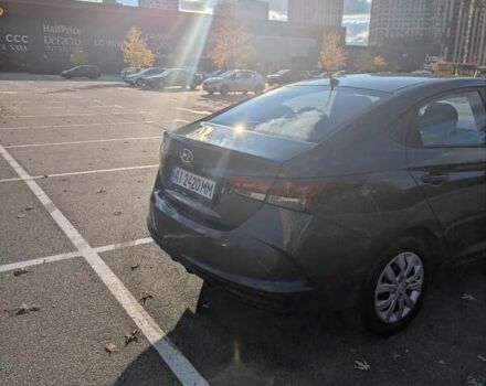 Серый Хендай Акцент, объемом двигателя 1.37 л и пробегом 43 тыс. км за 13500 $, фото 3 на Automoto.ua