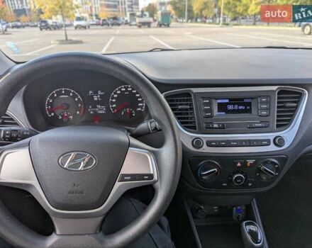 Серый Хендай Акцент, объемом двигателя 1.37 л и пробегом 43 тыс. км за 13500 $, фото 14 на Automoto.ua