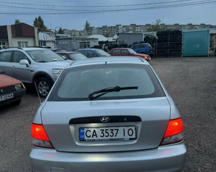 Серый Хендай Акцент, объемом двигателя 1.34 л и пробегом 348 тыс. км за 1600 $, фото 4 на Automoto.ua