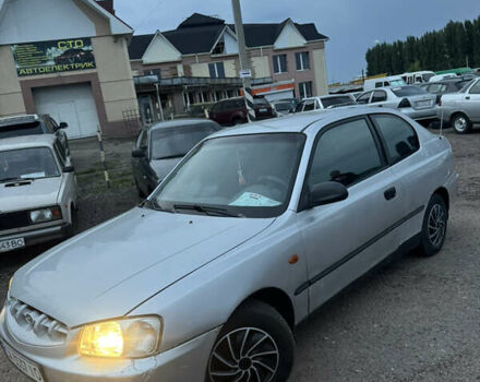 Серый Хендай Акцент, объемом двигателя 1.34 л и пробегом 348 тыс. км за 1600 $, фото 6 на Automoto.ua