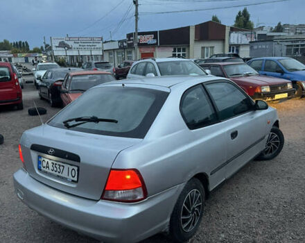 Серый Хендай Акцент, объемом двигателя 1.34 л и пробегом 348 тыс. км за 1600 $, фото 1 на Automoto.ua