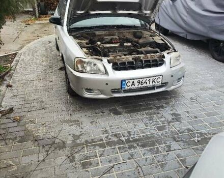 Серый Хендай Акцент, объемом двигателя 1.6 л и пробегом 480 тыс. км за 1200 $, фото 1 на Automoto.ua