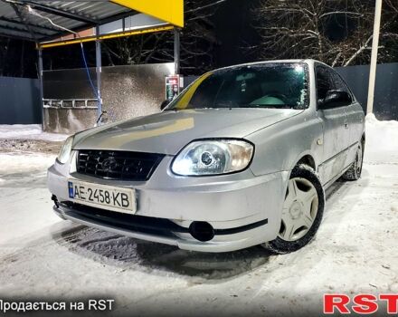 Серый Хендай Акцент, объемом двигателя 1.5 л и пробегом 355 тыс. км за 2900 $, фото 1 на Automoto.ua